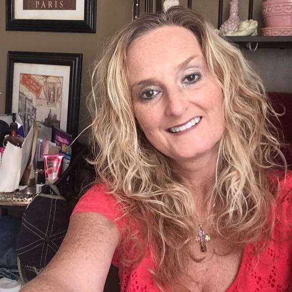 Meet your Posher, Scarlet - Picture 1 of 1